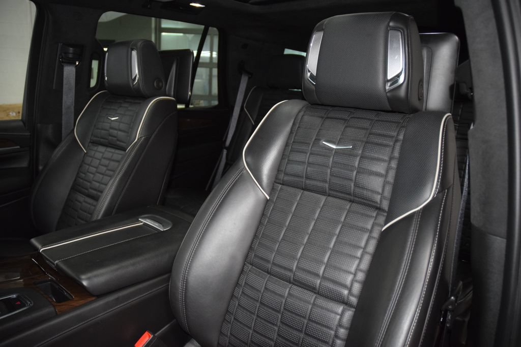 Used 2023 Cadillac Escalade Premium Luxury Platinum w/ LPO, Floor Liner Package AWD/4WD image 44