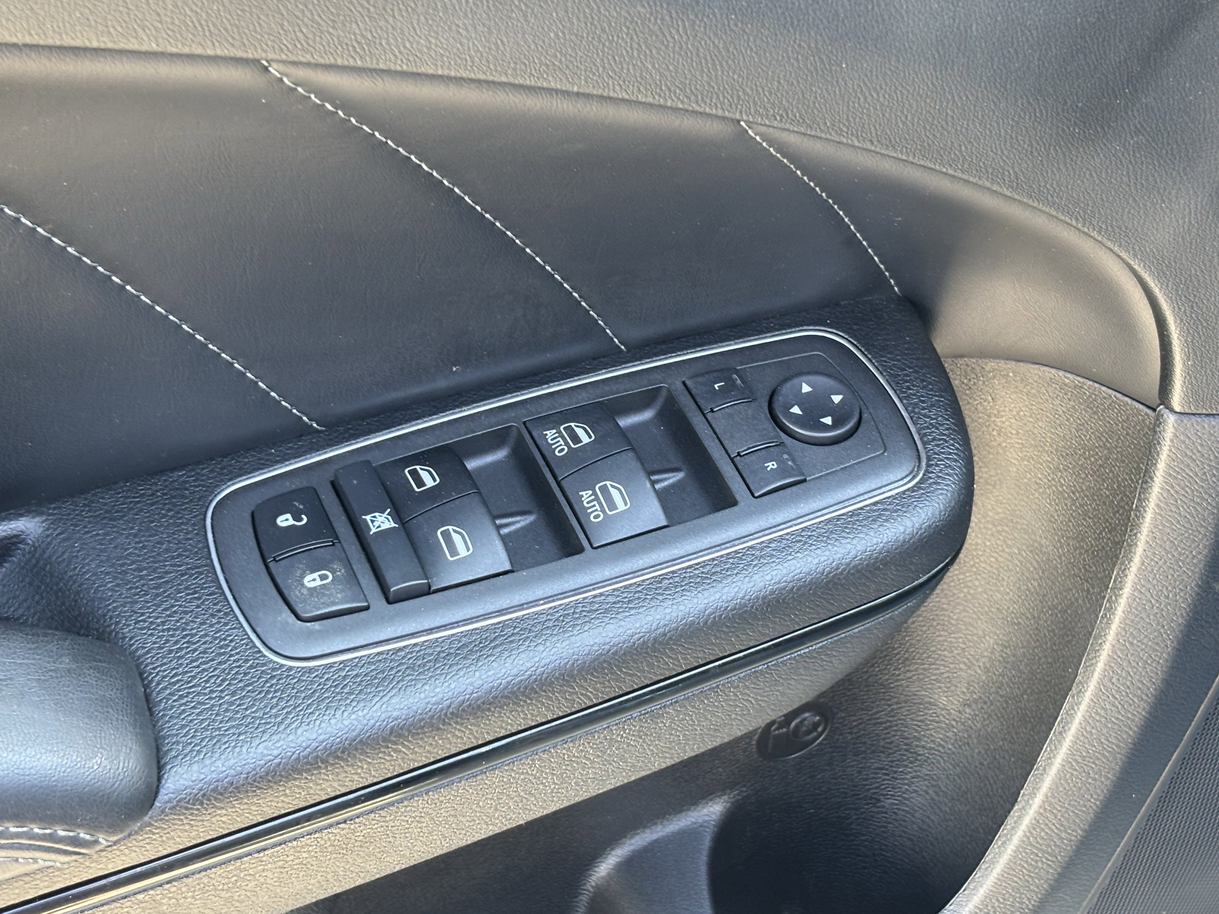 Used 2022 Dodge Charger R/T w/ Plus Group image 15