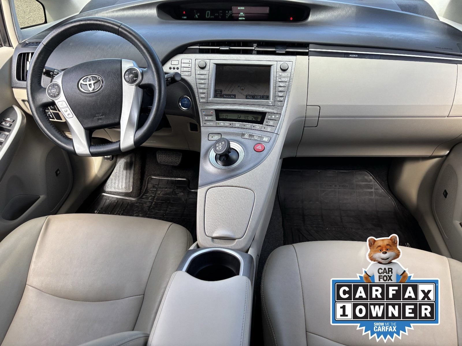 Used 2015 Toyota Prius Four w/ Deluxe Solar Roof Package FWD image 16