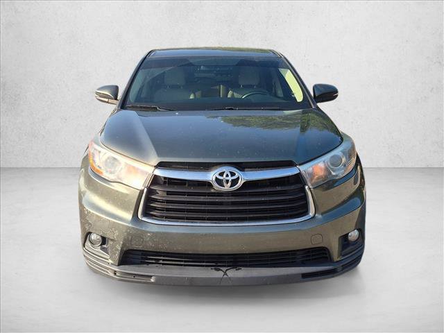 Used 2015 Toyota Highlander Plus FWD video 2