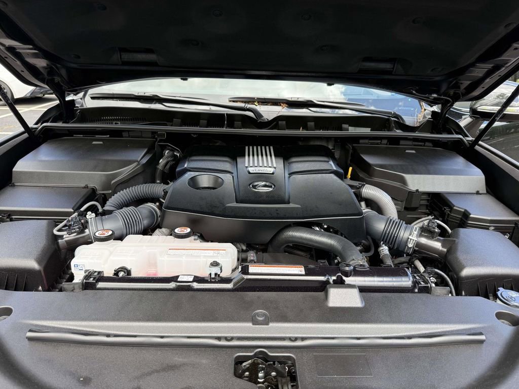 Used 2024 Lexus LX 600 4WD w/ Interior Upgrade Package image 28