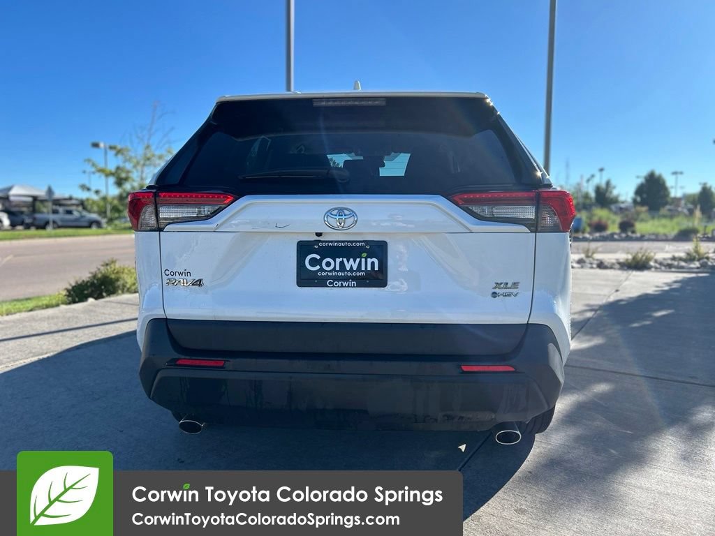 Used 2025 Toyota RAV4 XLE AWD/4WD image 4