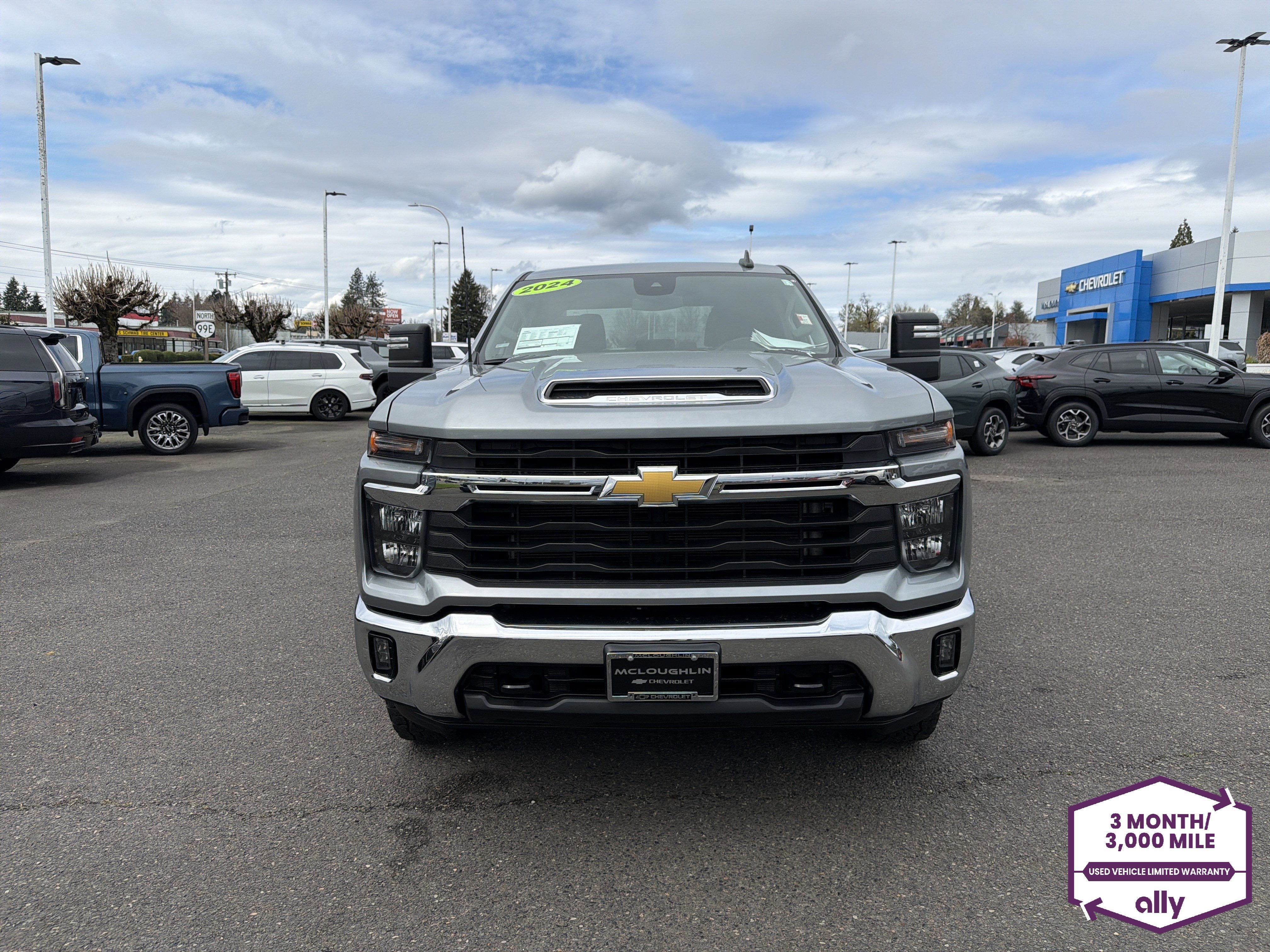 Used 2024 Chevrolet Silverado 2500 LT w/ Convenience Package image 8