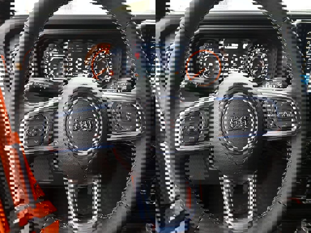 New 2025 Jeep Wrangler Unlimited Sahara image 14