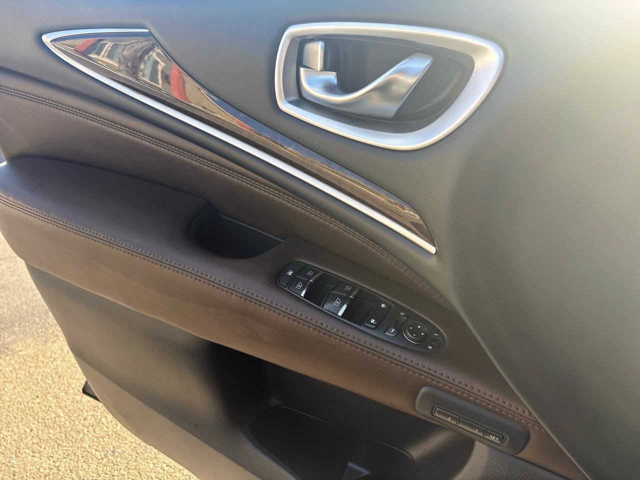 Used 2013 INFINITI JX35 AWD w/ Premium Pkg image 20