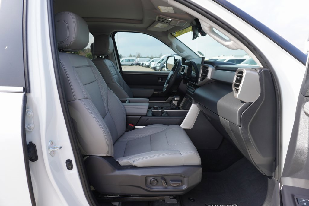 Used 2024 Toyota Tundra Limited image 24