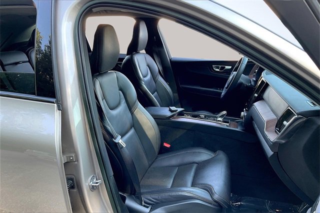 Certified 2023 Volvo XC60 B6 Ultimate image 8