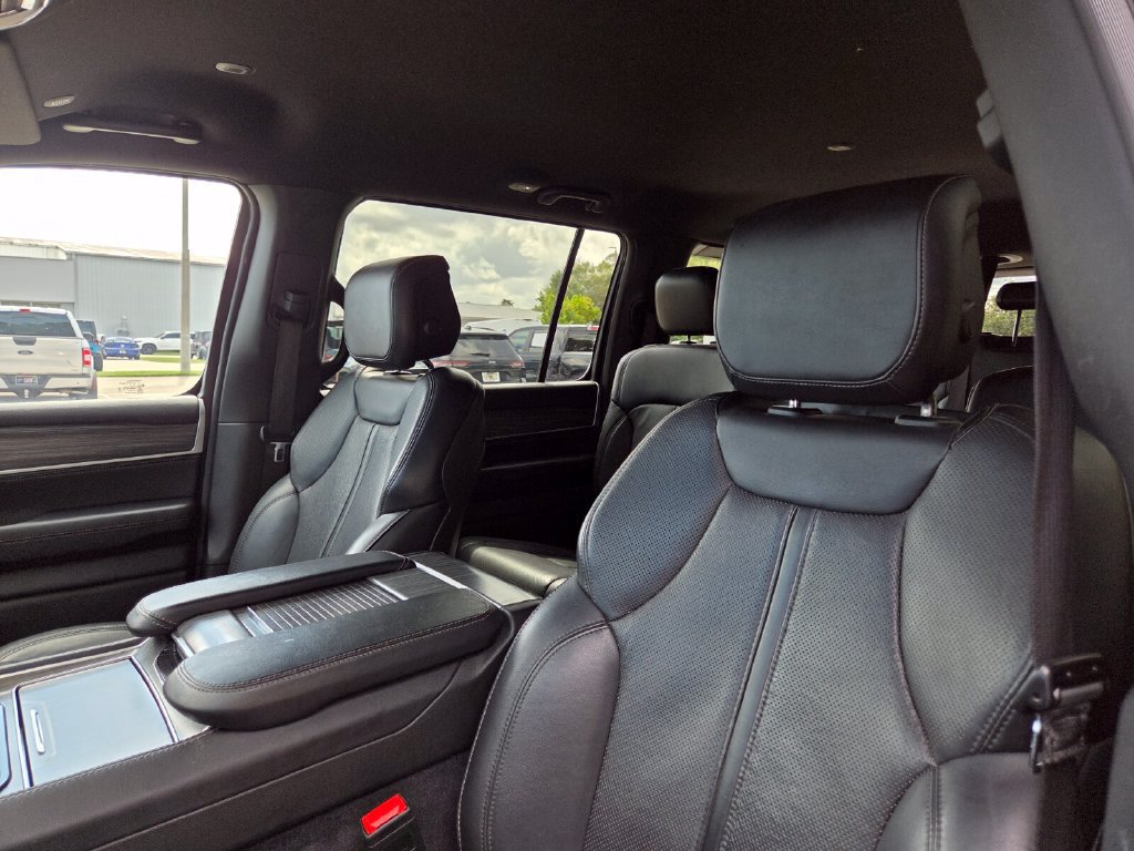 Certified 2024 Jeep Wagoneer Series II AWD/4WD image 29