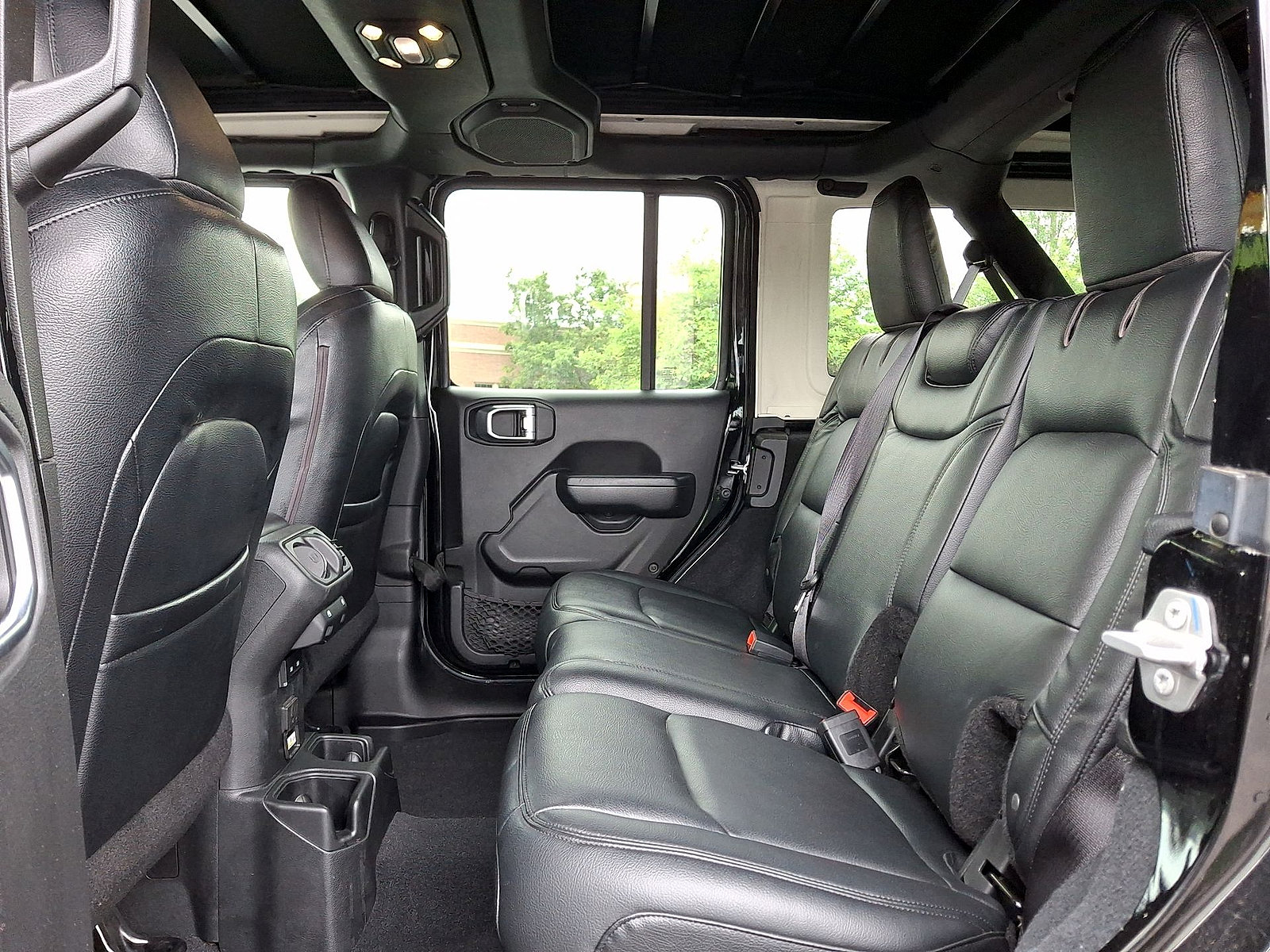 Used 2022 Jeep Wrangler Unlimited Sport AWD/4WD image 19