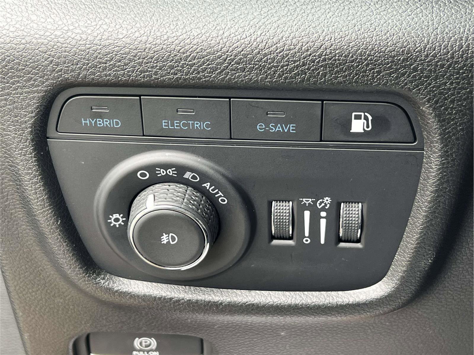 Used 2024 Jeep Grand Cherokee Limited 4xe image 21