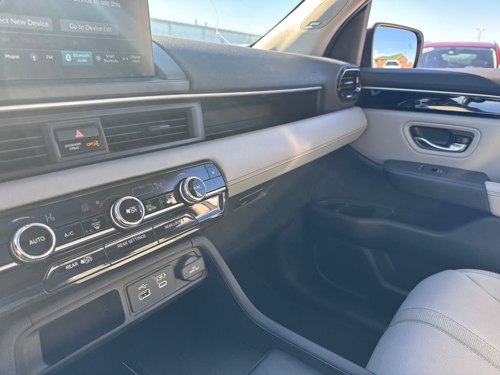 Used 2024 Honda Pilot Touring image 24