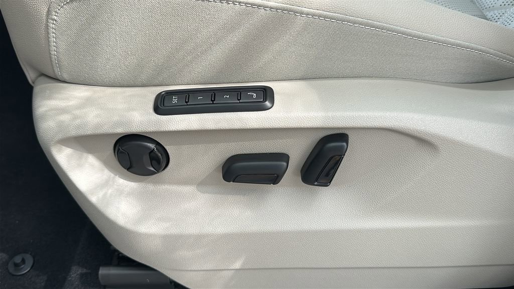 New 2026 Volkswagen Atlas SEL Premium R-Line image 11