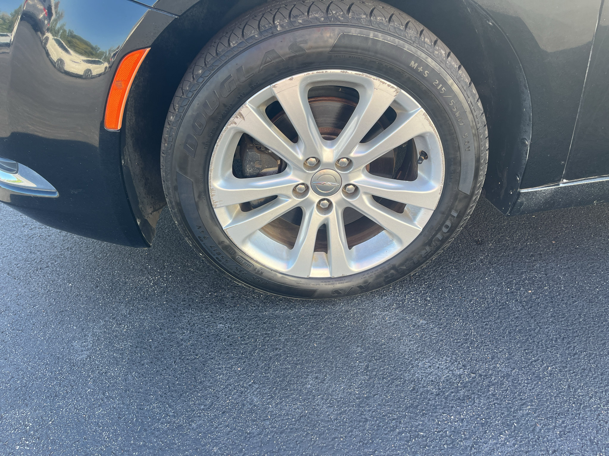 Used 2016 Chrysler 200 Limited w/ Convenience Group FWD image 16