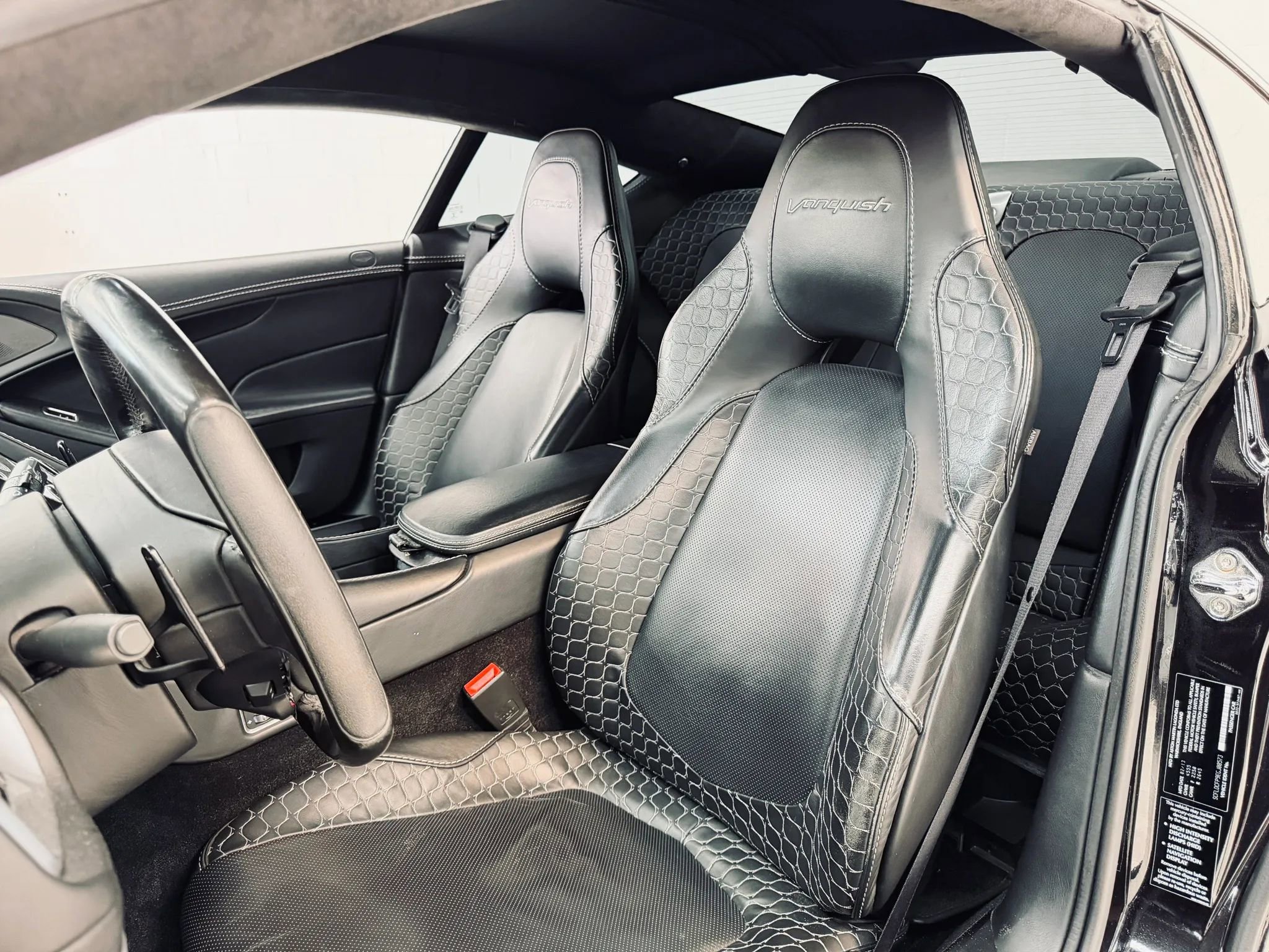 Used 2014 Aston Martin Vanquish Coupe image 5