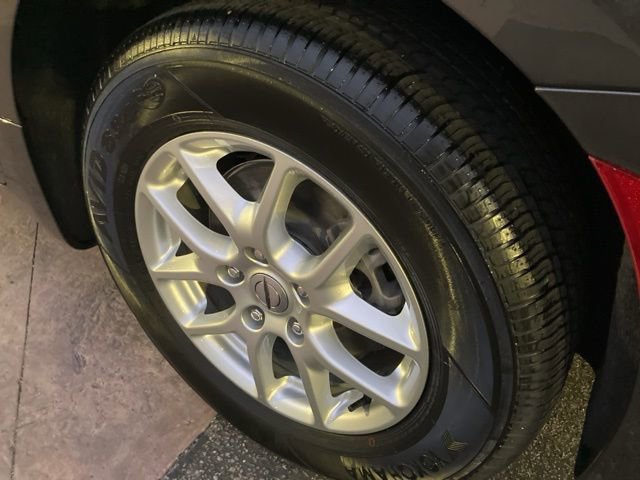 Used 2023 Chrysler Pacifica Touring-L image 29