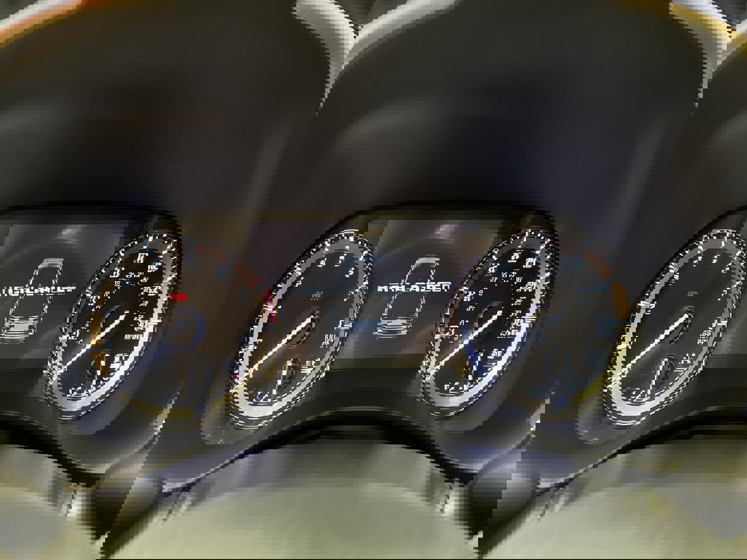 Used 2022 Toyota Highlander XLE image 39