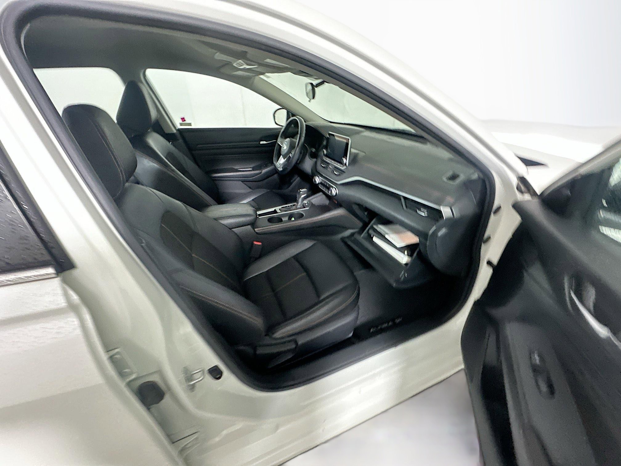 Used 2020 Nissan Altima 2.5 SR image 29