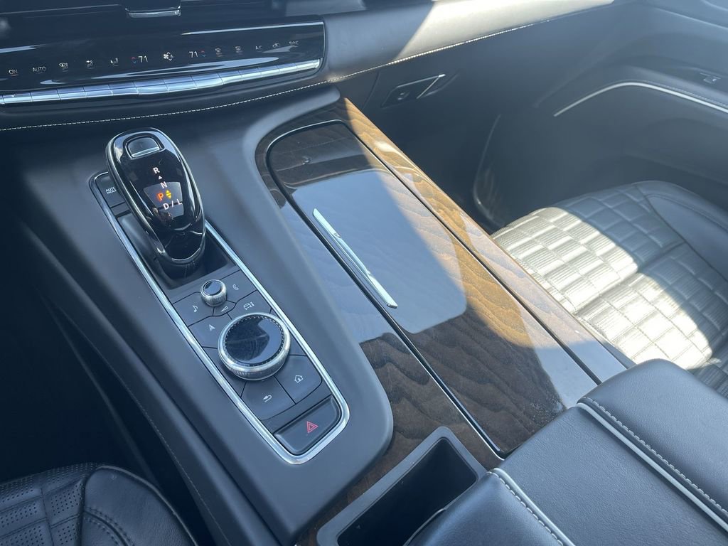 Used 2023 Cadillac Escalade ESV Sport Platinum w/ LPO, ONYX Package image 32