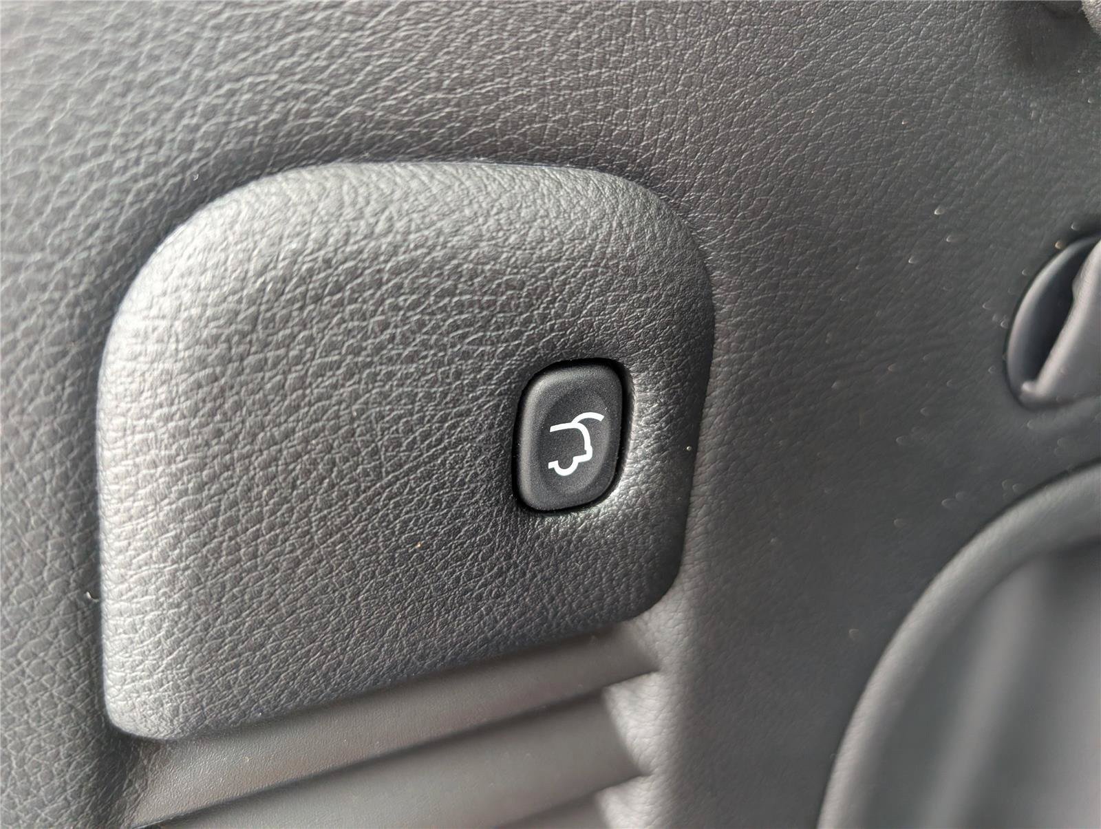 Used 2021 Jeep Grand Cherokee Limited AWD/4WD image 14