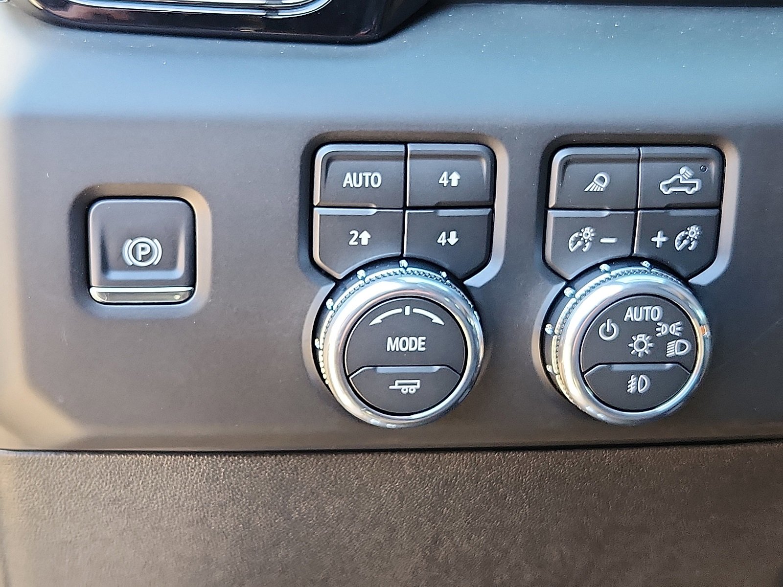 New 2026 GMC Sierra 2500 AT4 w/ AT4 Premium Plus Package image 11