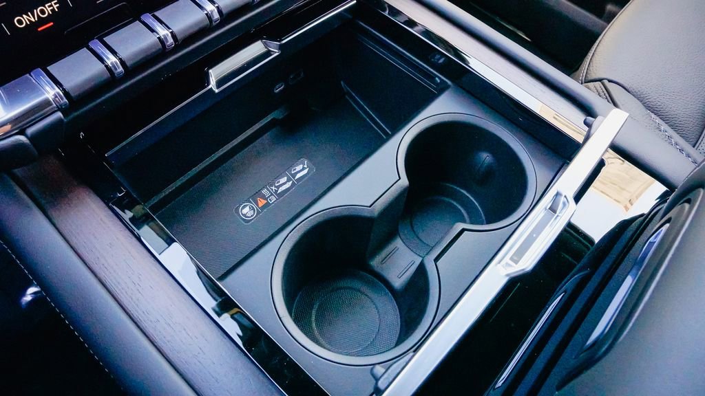 New 2026 GMC Yukon Denali w/ Sun & Power Step Package image 19