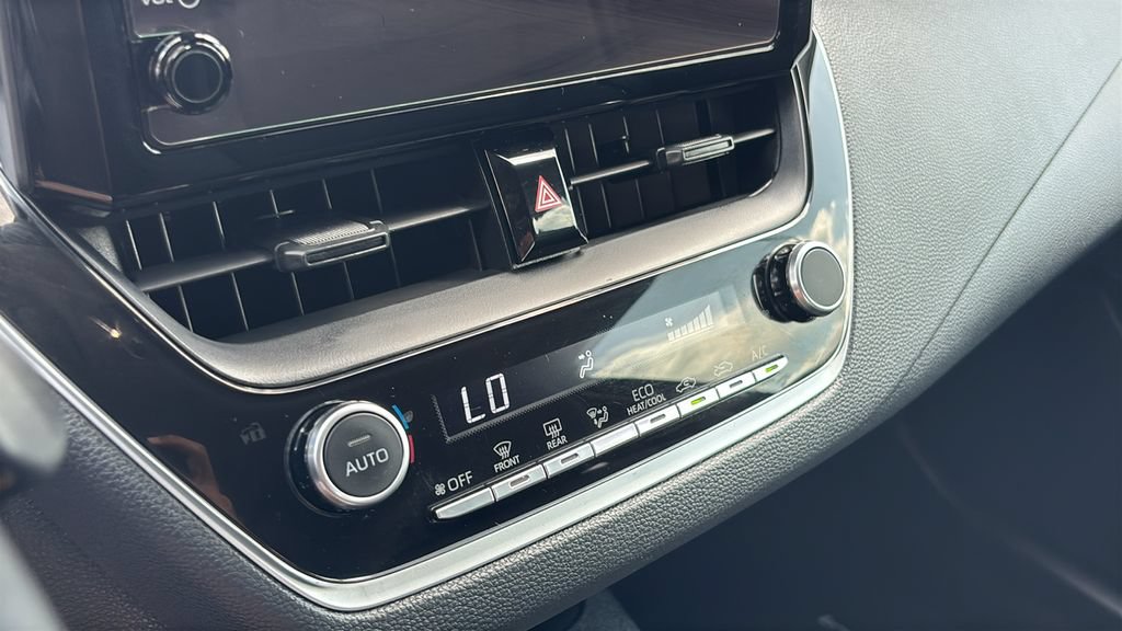 Used 2024 Toyota Corolla LE FWD image 19