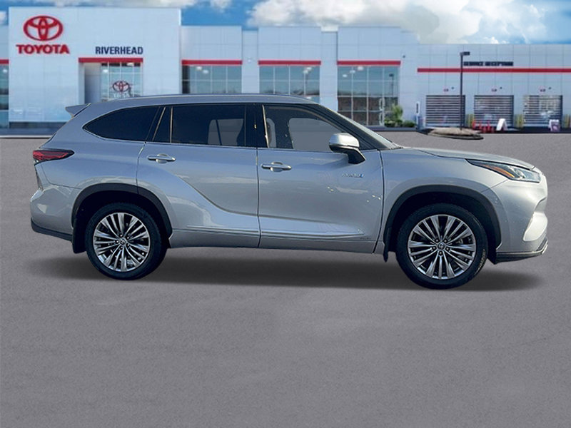 Used 2021 Toyota Highlander Platinum image 3