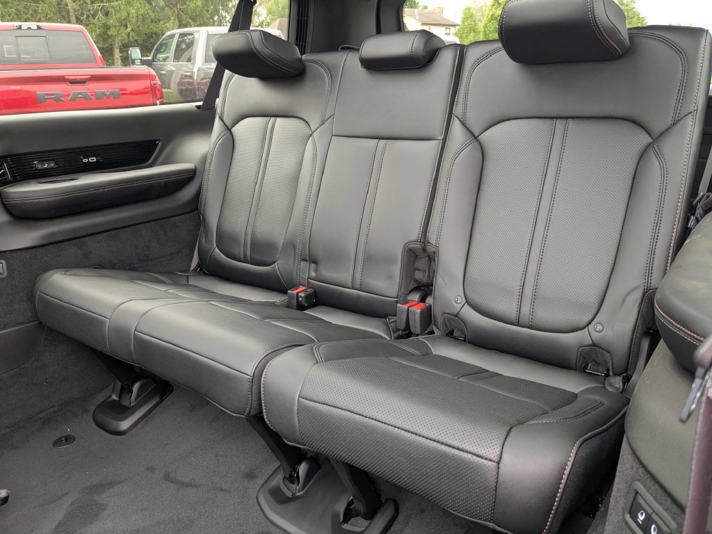 New 2027 Jeep Grand Wagoneer L Summit AWD/4WD image 22