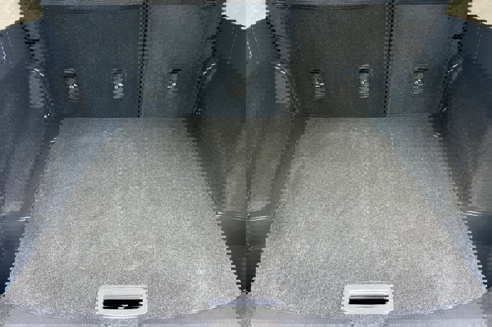 Certified 2025 Nissan Rogue SV image 18