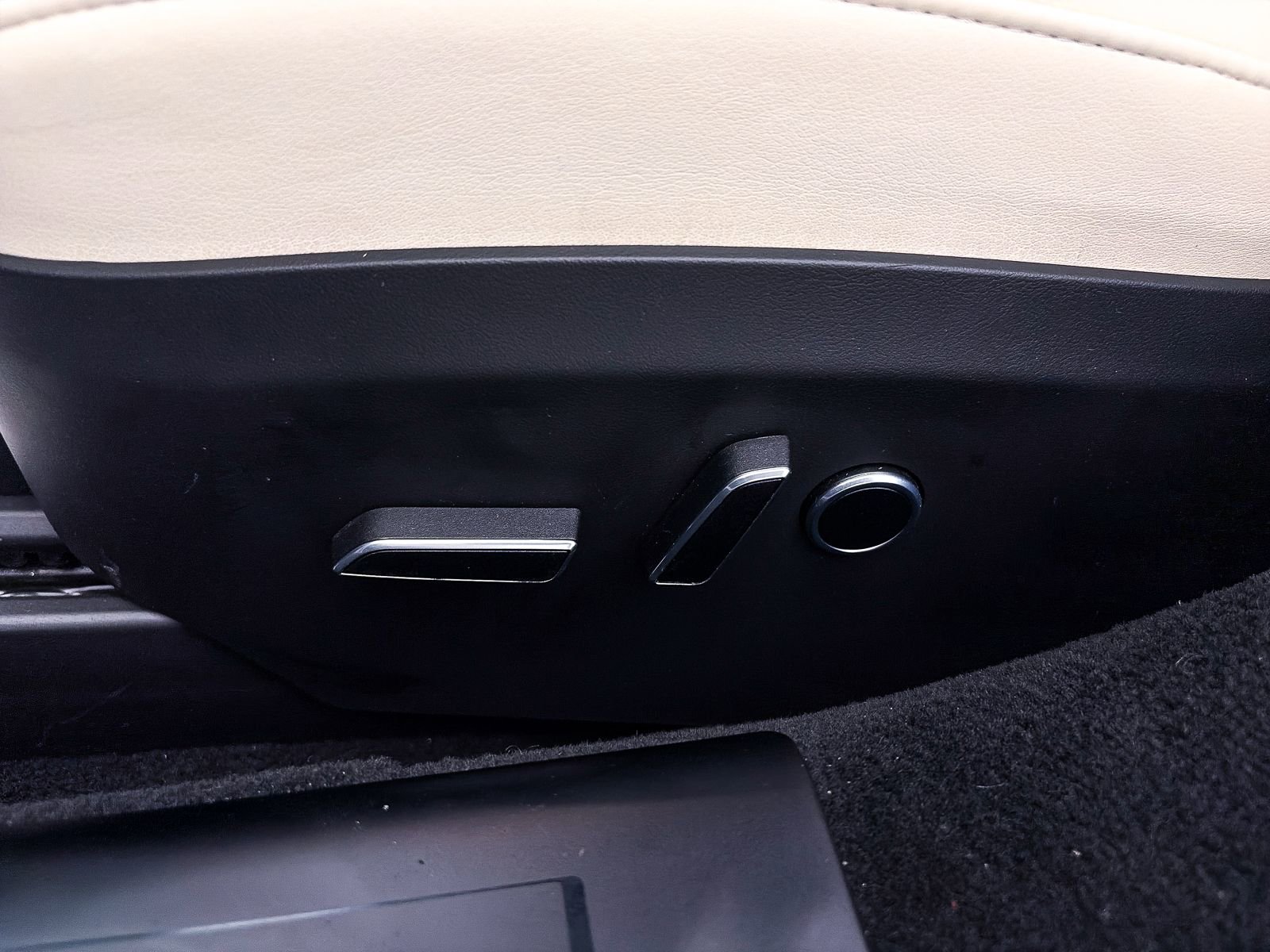 Used 2021 Tesla Model S Plaid AWD/4WD image 18