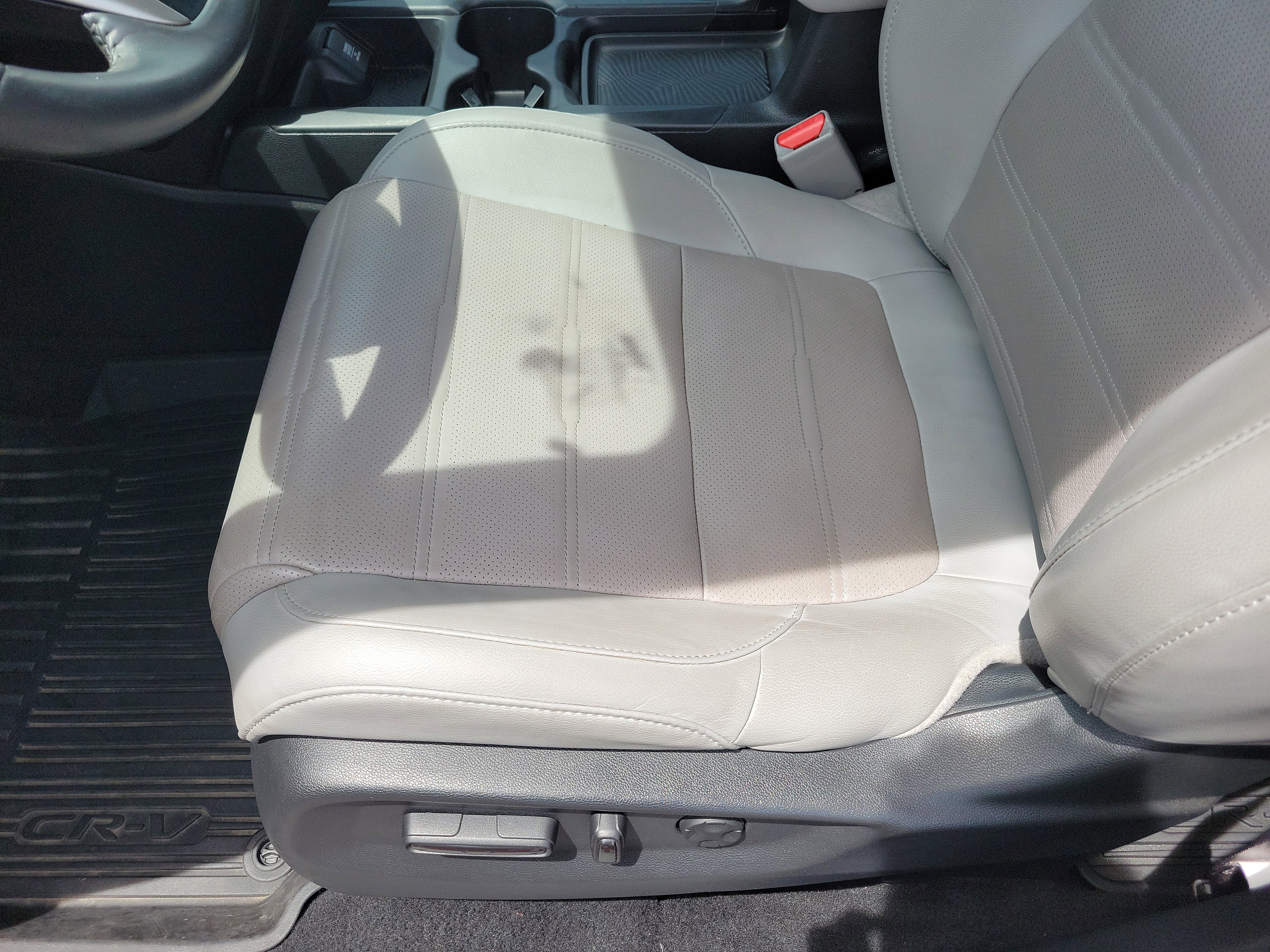 Used 2019 Honda CR-V Touring image 26