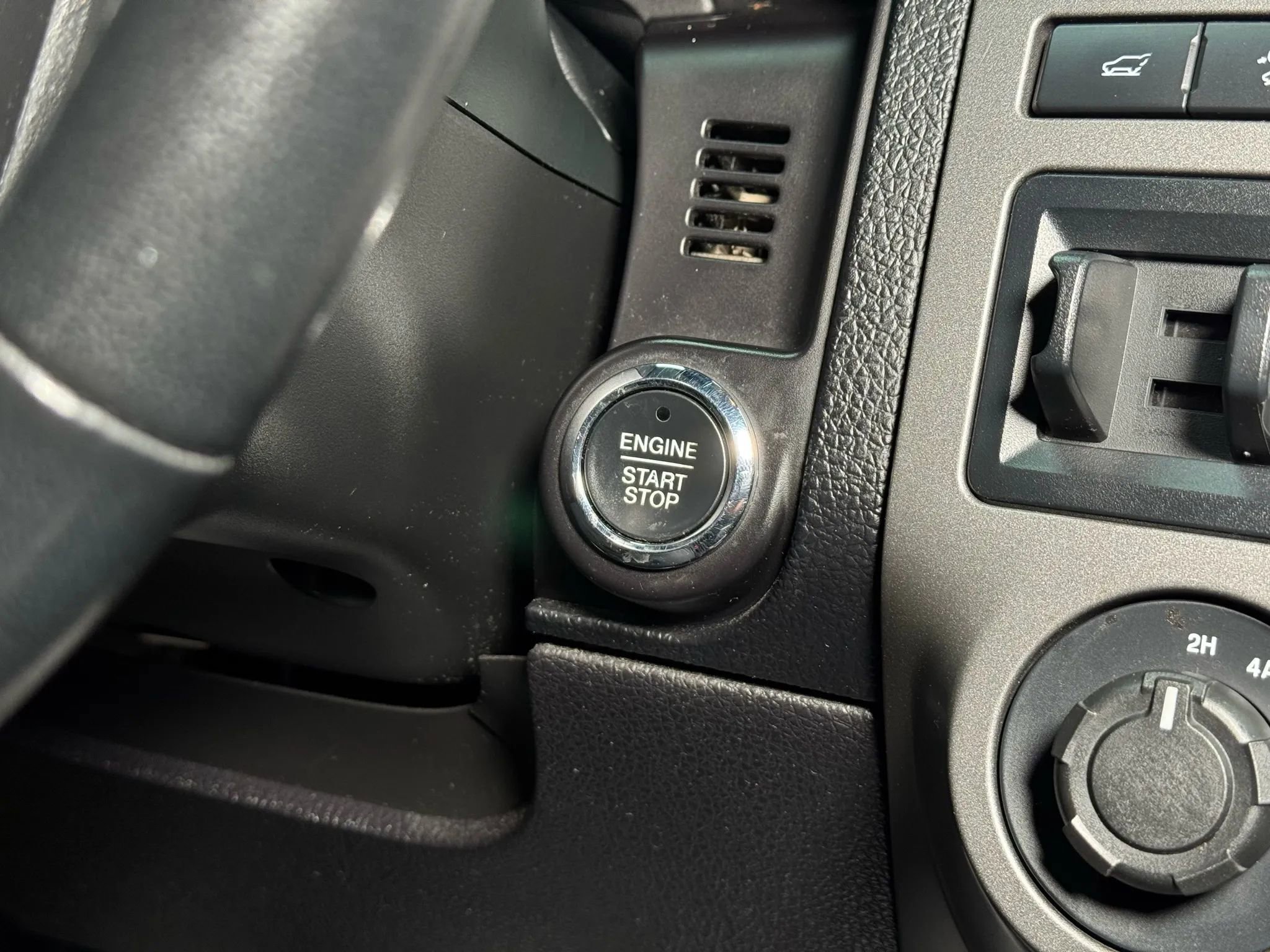 Used 2015 Ford Expedition EL Platinum image 45