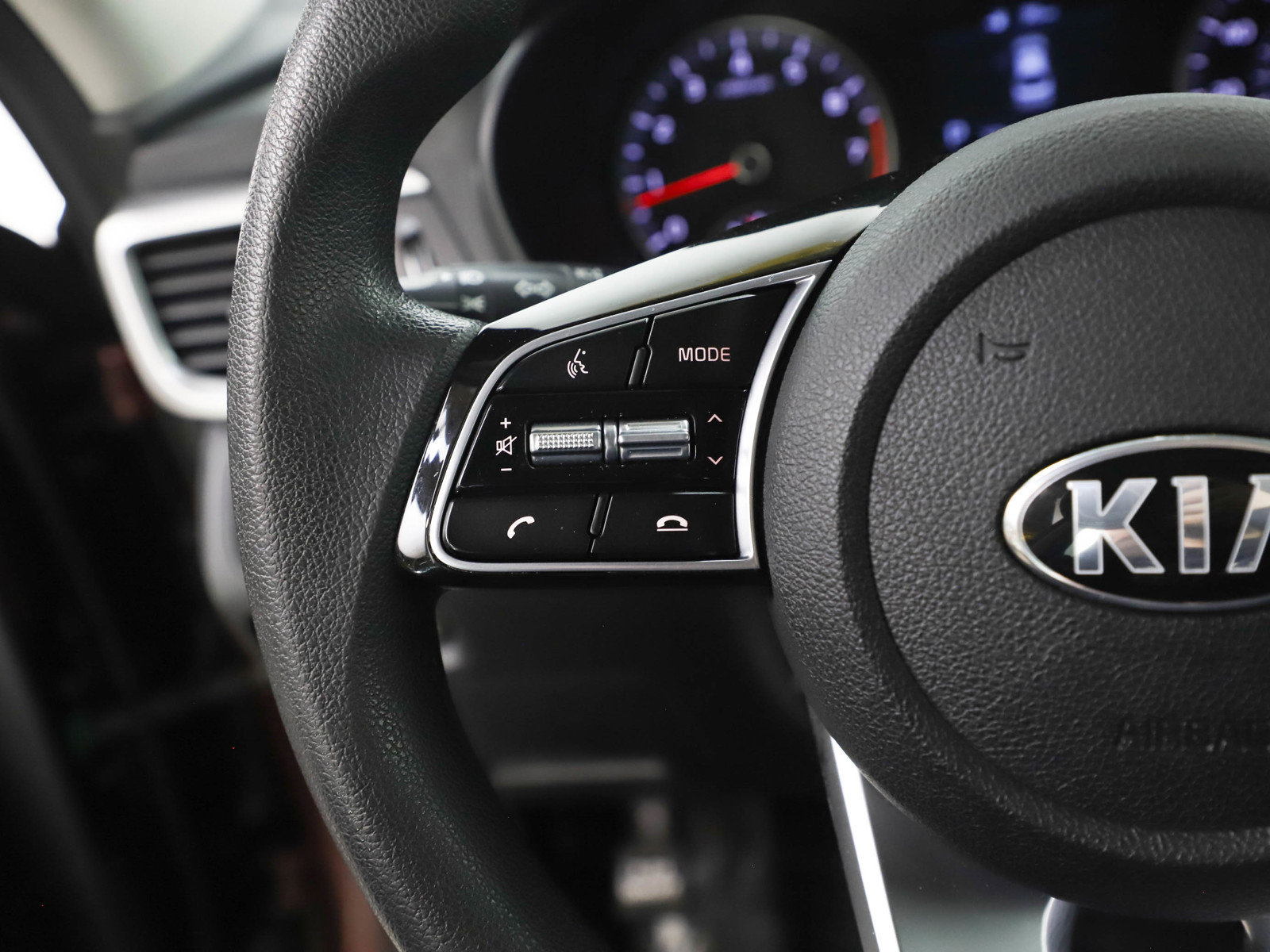 Used 2020 Kia Optima LX image 18