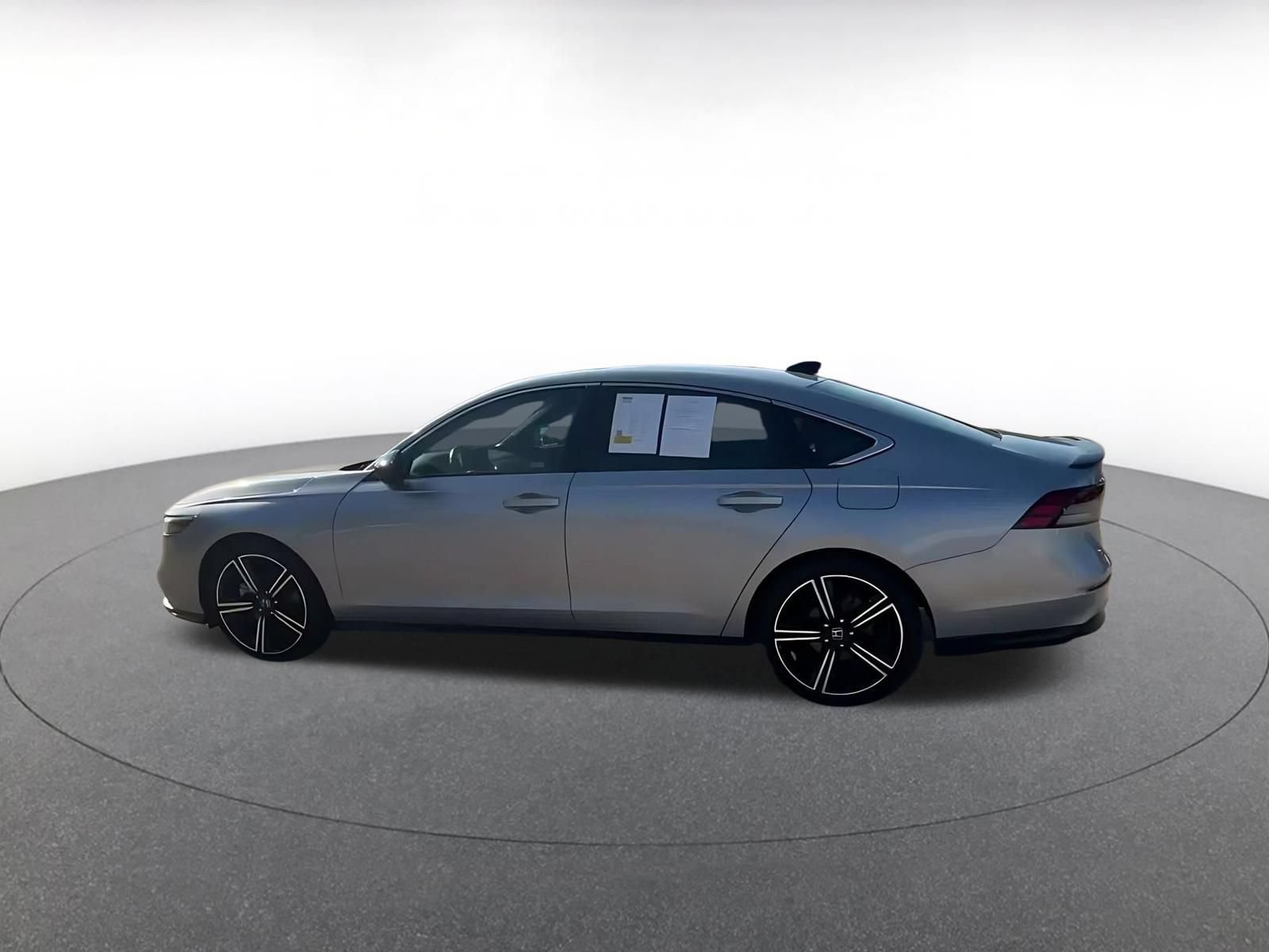 Used 2023 Honda Accord Sport image 10