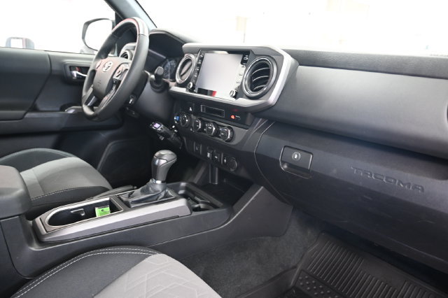 Used 2023 Toyota Tacoma TRD Off-Road AWD/4WD image 15