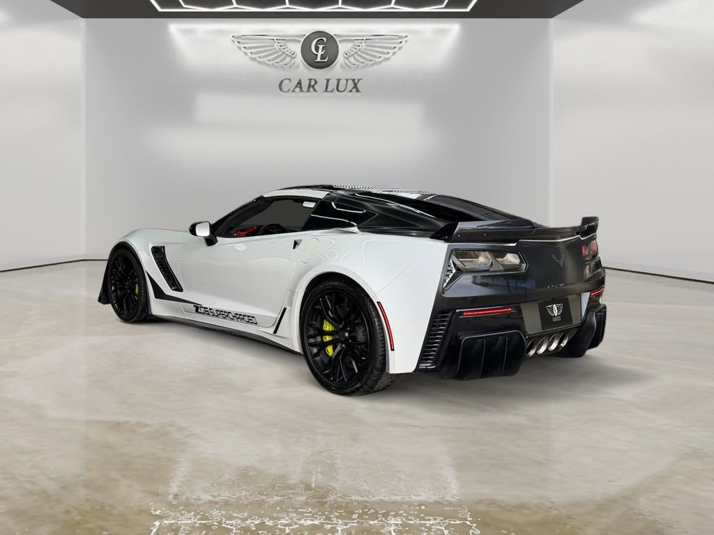 Used 2016 Chevrolet Corvette Z06 w/ 3LZ Preferred Equipment Group image 3