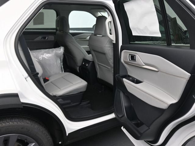 Used 2025 Ford Explorer Active w/ Active Comfort Package AWD/4WD image 13