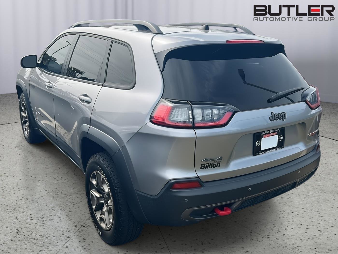 Used 2020 Jeep Cherokee Trailhawk image 10