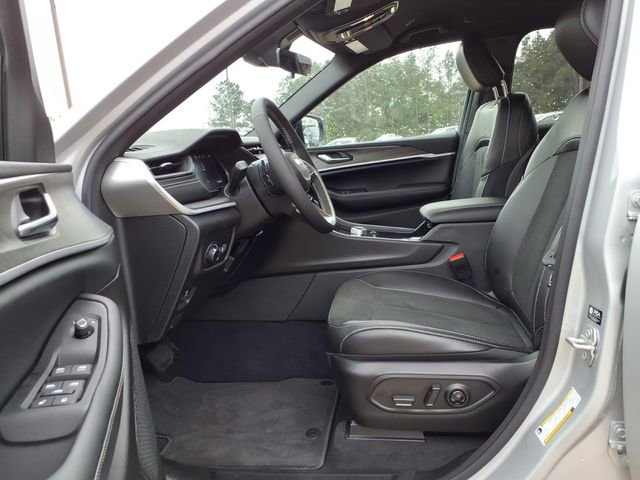 New 2026 Jeep Grand Cherokee Altitude RWD image 14