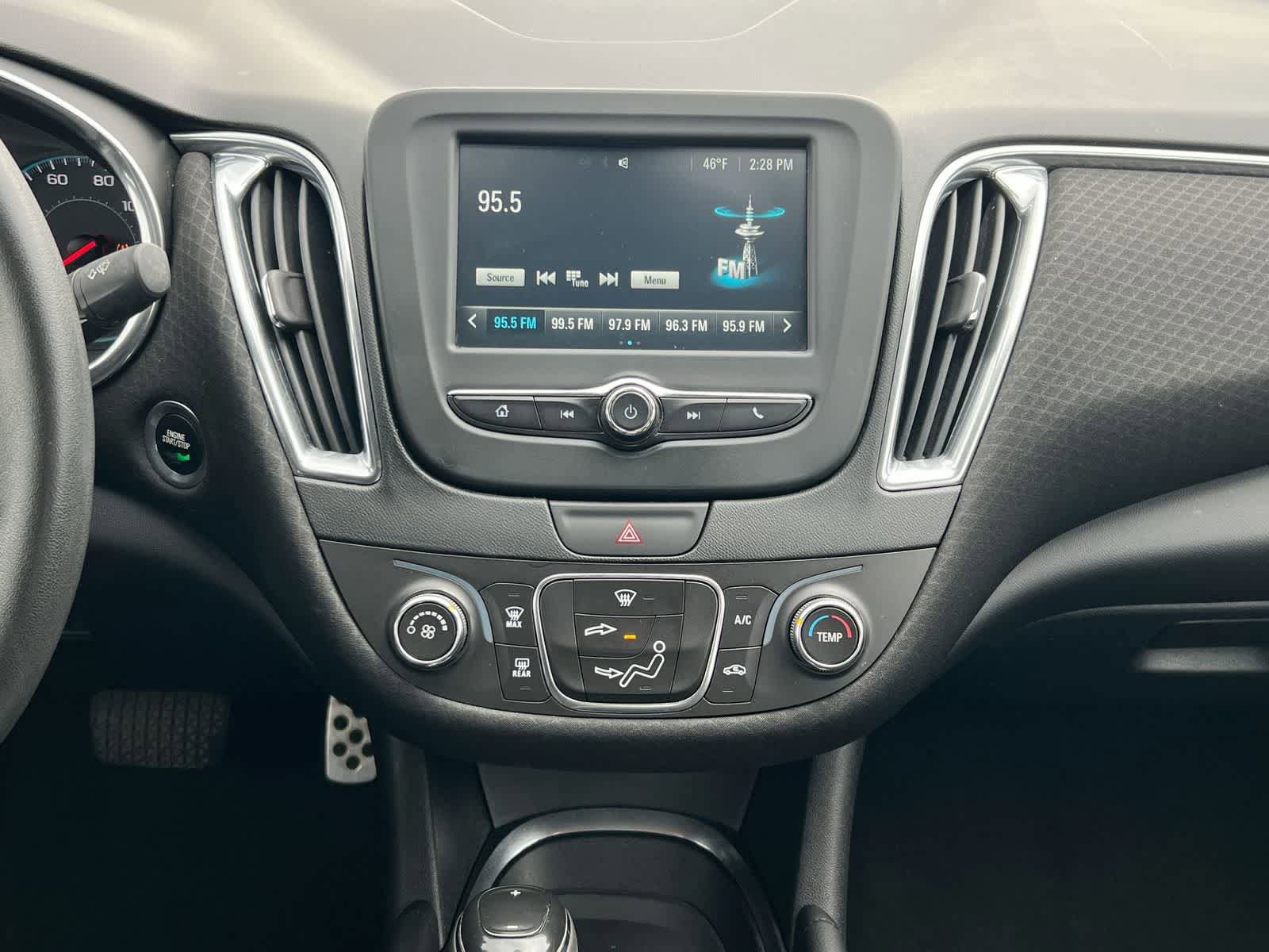 Used 2016 Chevrolet Malibu LT FWD image 27