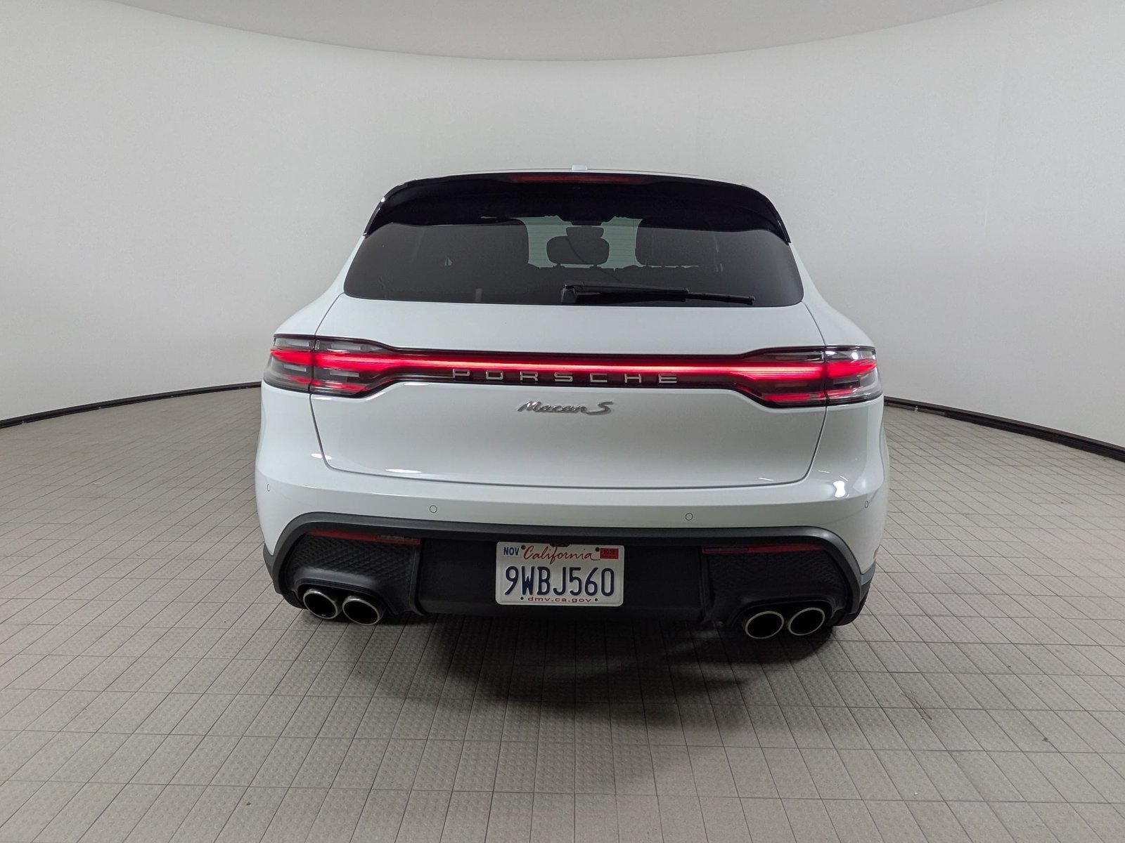 Certified 2025 Porsche Macan S AWD/4WD image 10