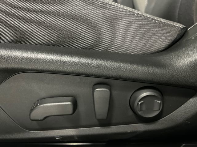 Used 2025 Subaru Crosstrek 2.0i Premium image 10