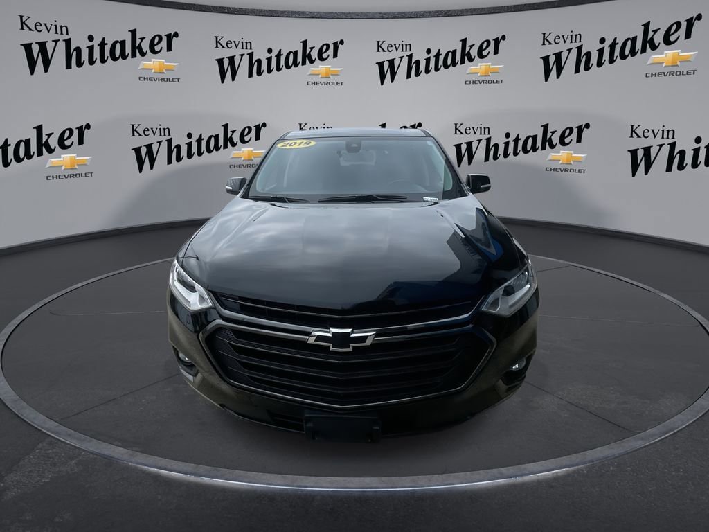 Certified 2019 Chevrolet Traverse Premier w/ Redline Edition FWD image 3