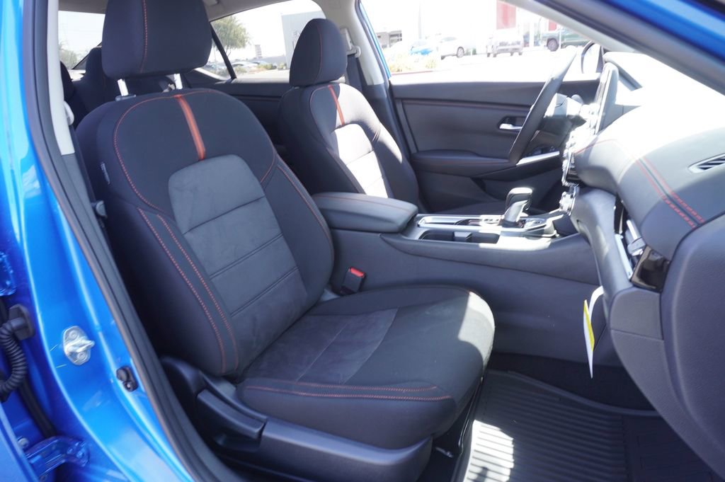 Certified 2025 Nissan Sentra SR w/ Midnight Edition image 12