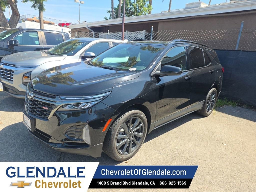 Used 2023 Chevrolet Equinox RS image 1