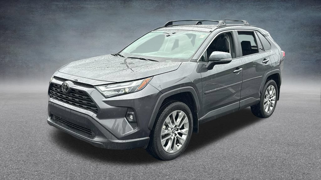 Used 2023 Toyota RAV4 XLE Premium AWD/4WD image 2