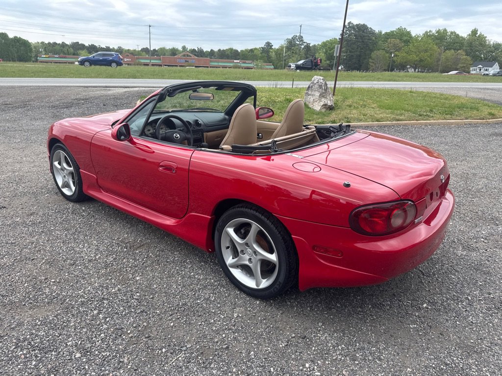 Used 2001 MAZDA MX-5 Miata RWD image 27
