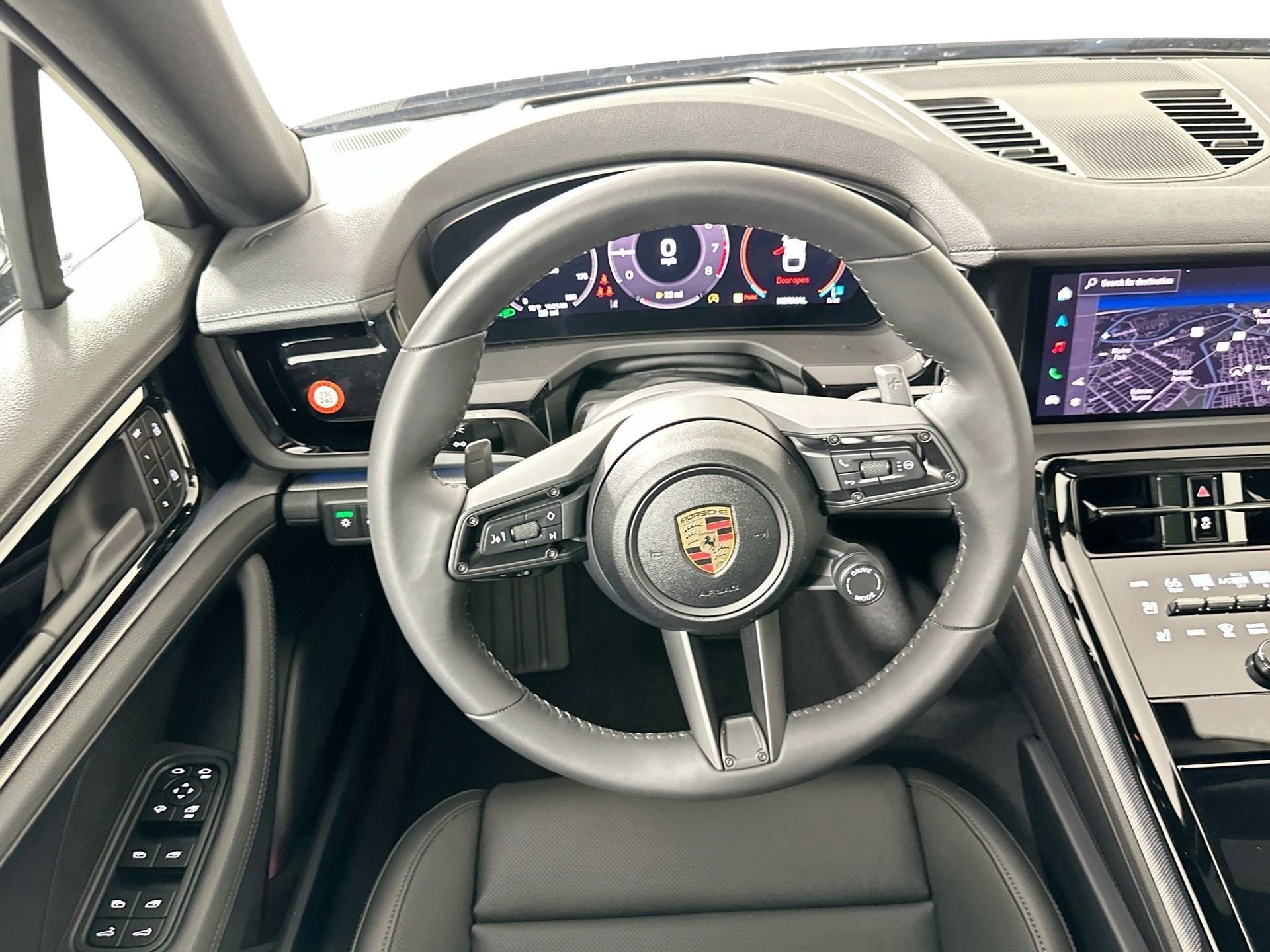 Certified 2025 Porsche Panamera 4 image 18