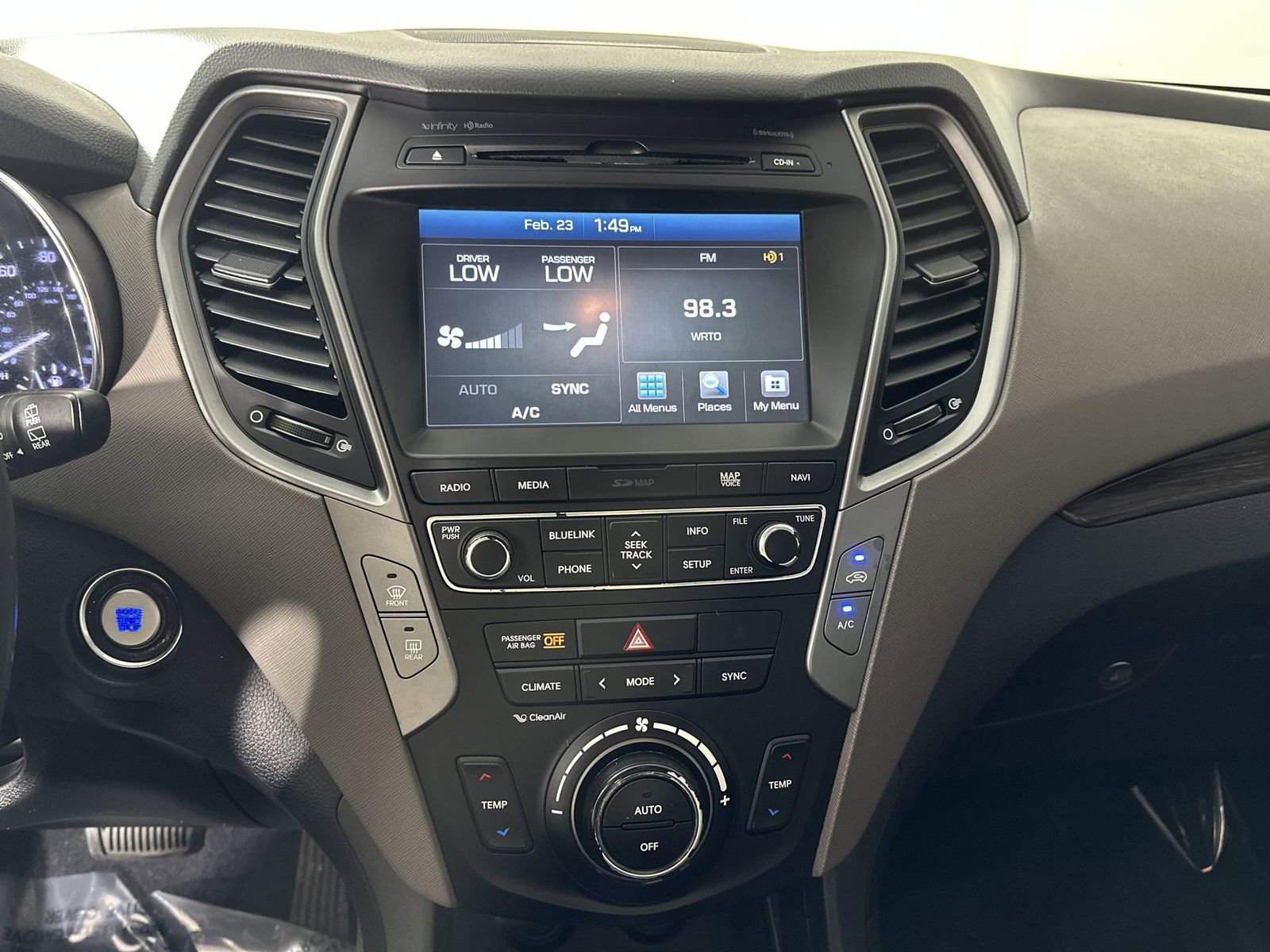 Used 2017 Hyundai Santa Fe Sport FWD image 20