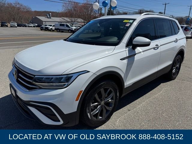 Used 2022 Volkswagen Tiguan SE w/ Panoramic Sunroof Package